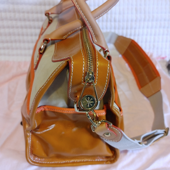 ISSACMIZRAHILIVE - Picture 6 of 8